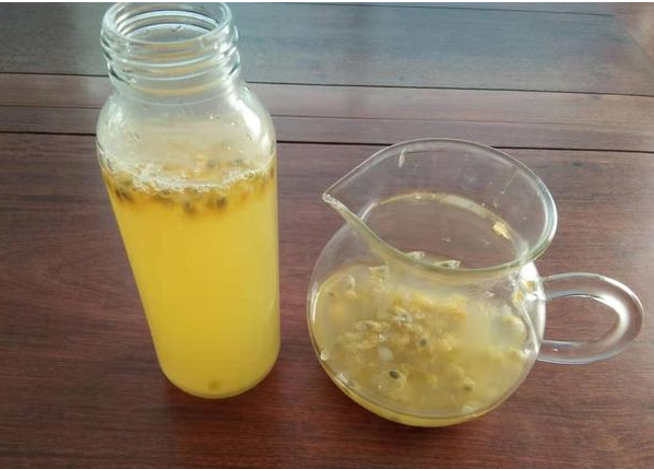 百香果能和菊花一起泡水喝吗 百香果能和菊花一起泡水喝吗