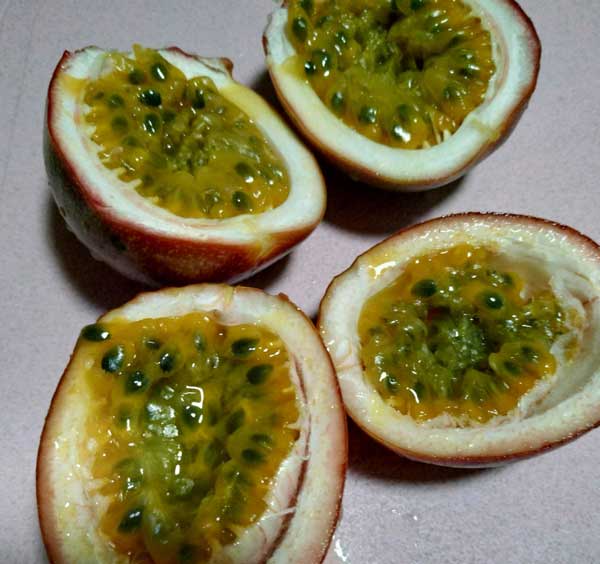 百香果草莓汁的做法 百香果草莓汁的做法